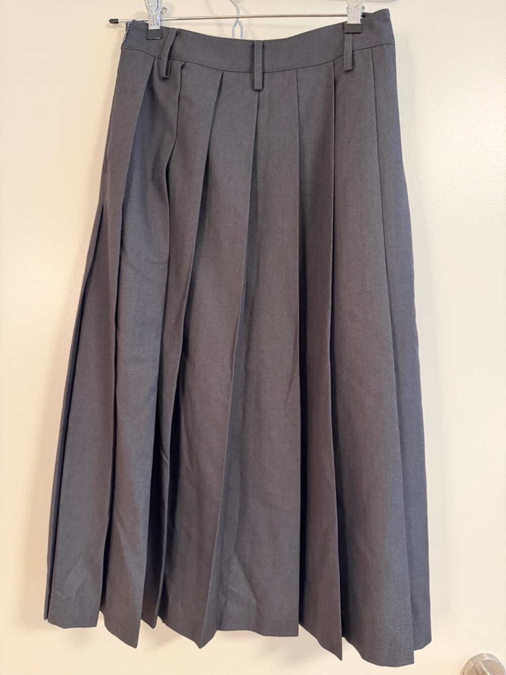 Dunst Pleated Midi Skirt in Charcoal Gray size small NWT - Picture 5 of 6